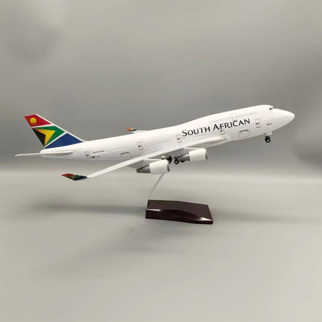 Model Kit Led - Mainan untuk Anak-anak Afrika Selatan 1:150