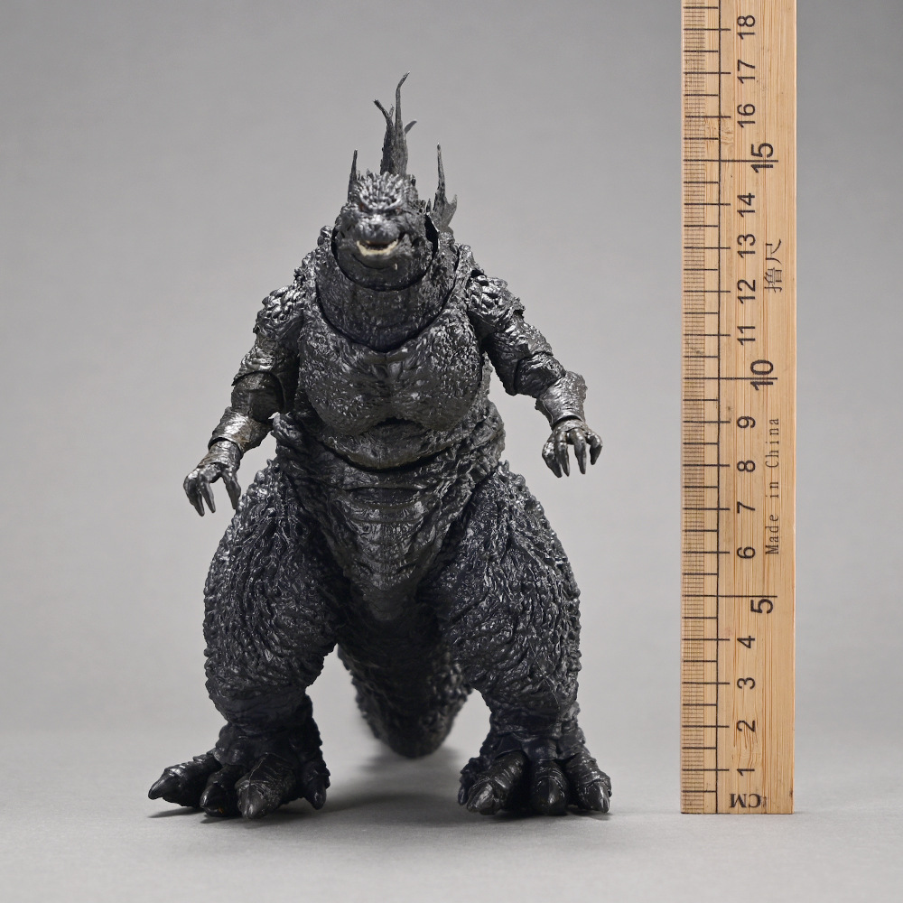 SHM NECA 2023 Versi Film 1.0 G - Model Kit Kiryu ulasan dan harga