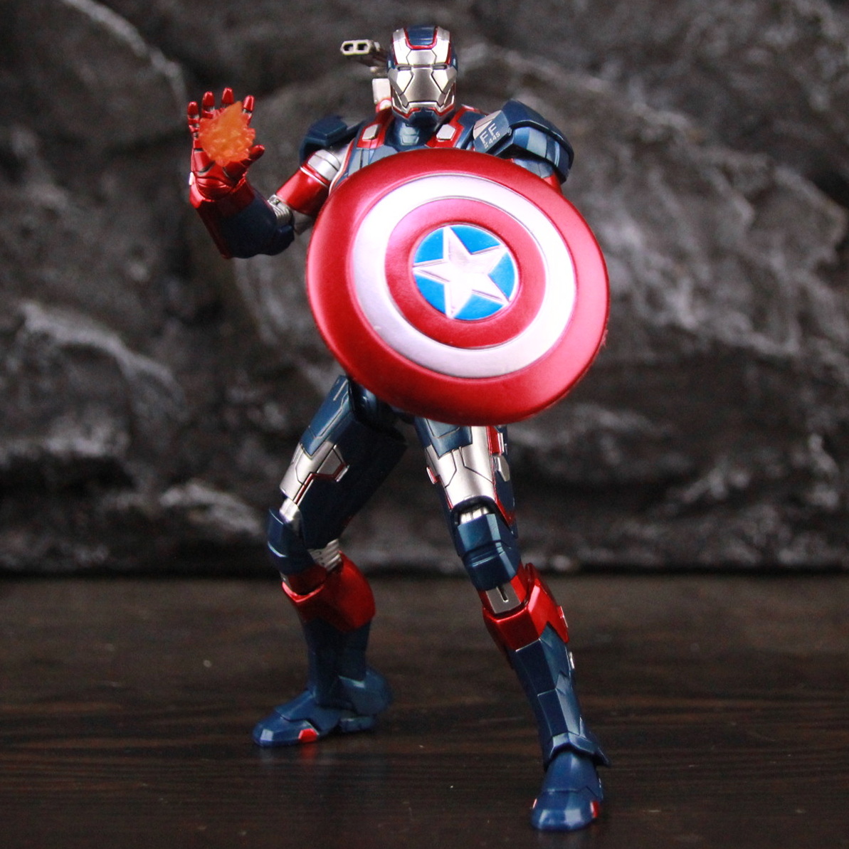 ZD mainan Marvel studio Infini - Model Kit Iron Man Mark 50 ulasan dan harga